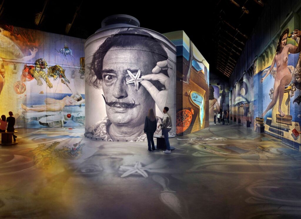 Discover the incredible meeting of Dalí & Gaudí at the Fabrique des Lumières in Amsterdam